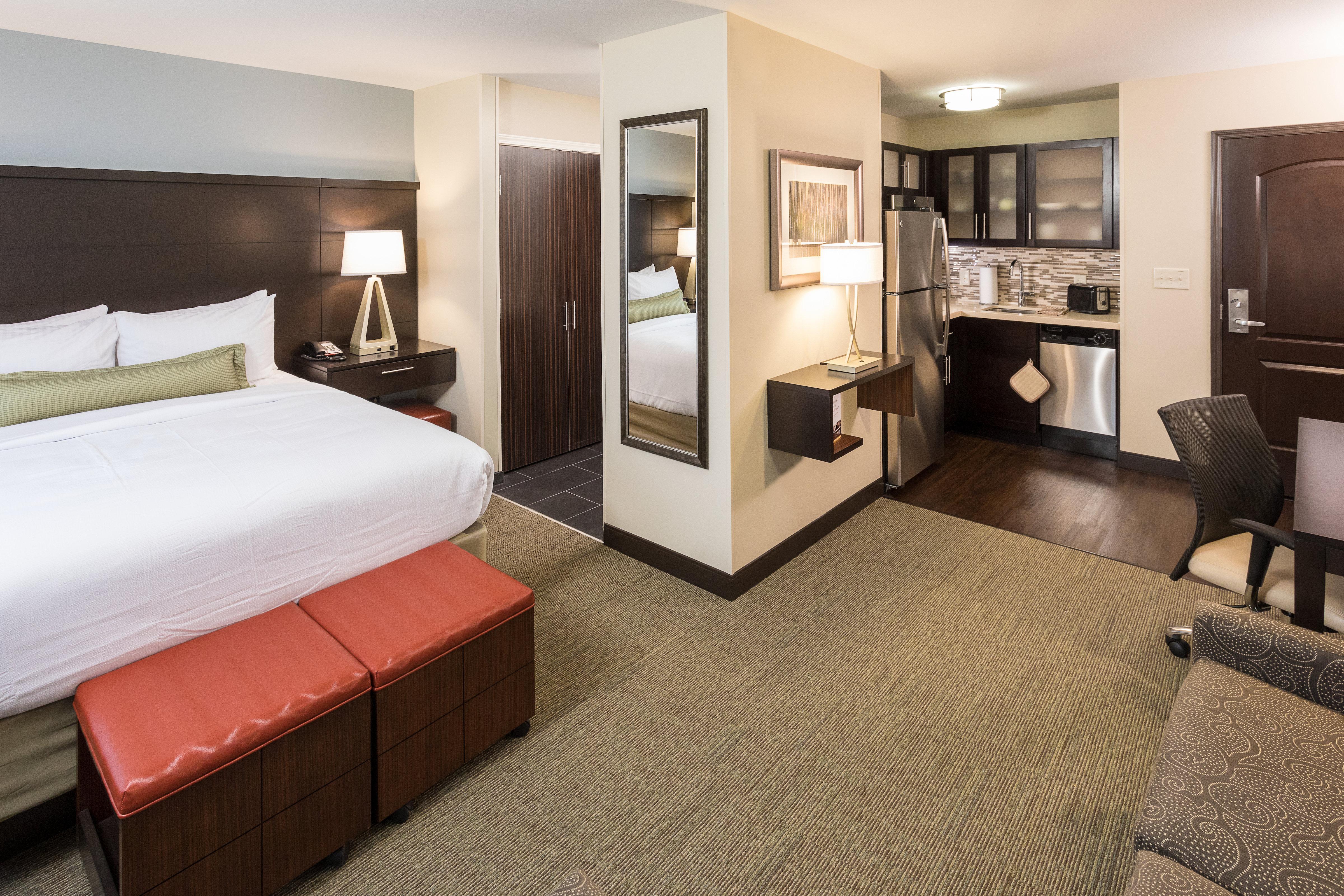 Staybridge Suites Omaha West By Ihg Zewnętrze zdjęcie
